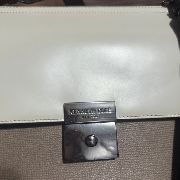 Kenneth Cole Taupe & White Leather Alex Shoulder Bag – Like New - Picture 2 of 10